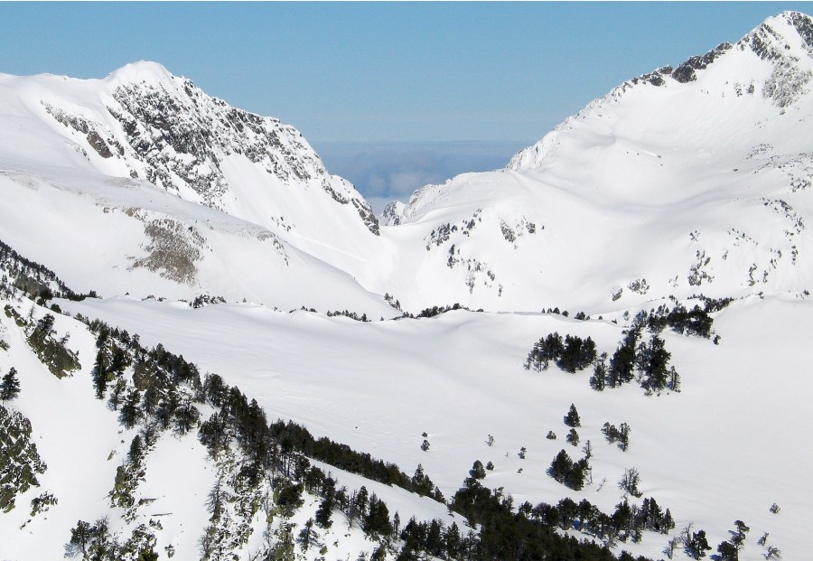 Portella d'Orlu : On distingue la plaque à gauche ( sur la photo ) de la Portella .