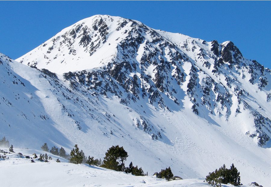 Grand Péric : et le col entre les deux Péric .