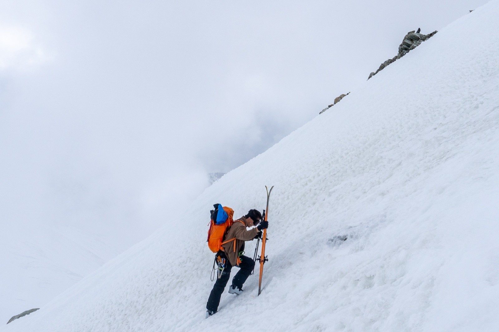 La dernière pente raide pour accéder à&nbsp;Täschhütte&nbsp;&nbsp;&nbsp;