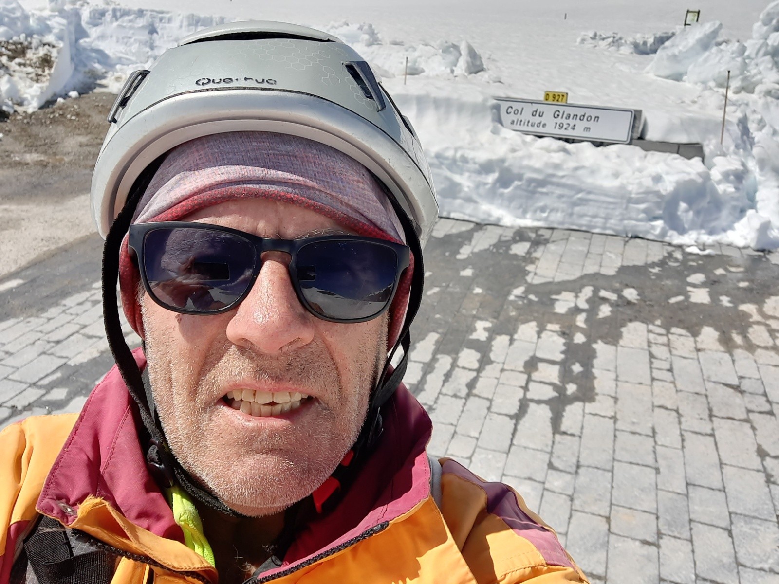 &nbsp;Traditionnel photo d'un cycliste au col