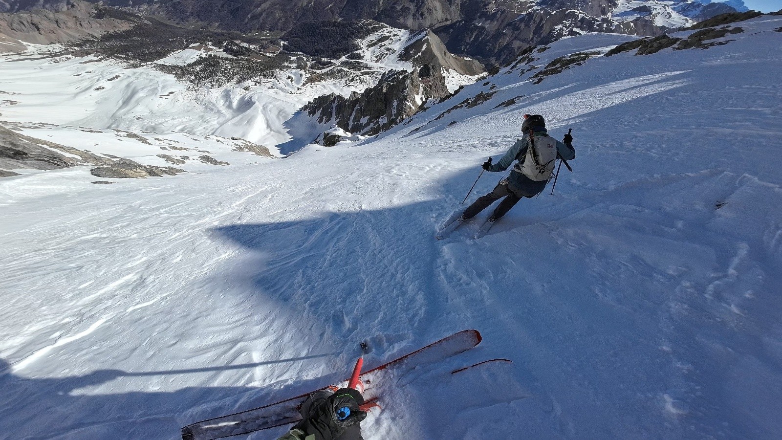 Milieu de face excellent