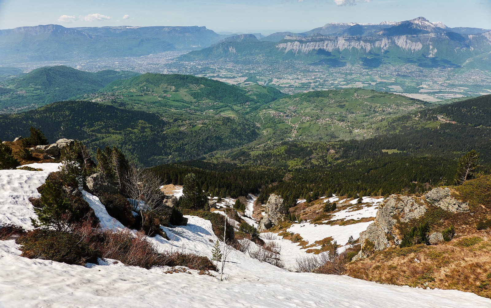 Vue de la partie basse et le ressaut à contourner...