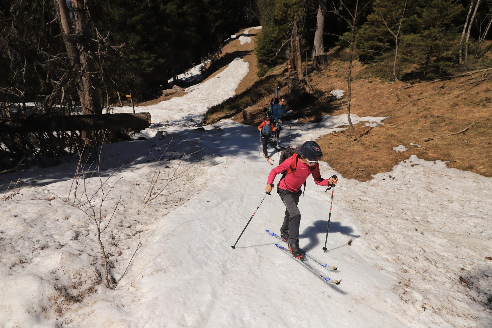 &nbsp;Pas toujours évident avec des skis de fonds sans carres
