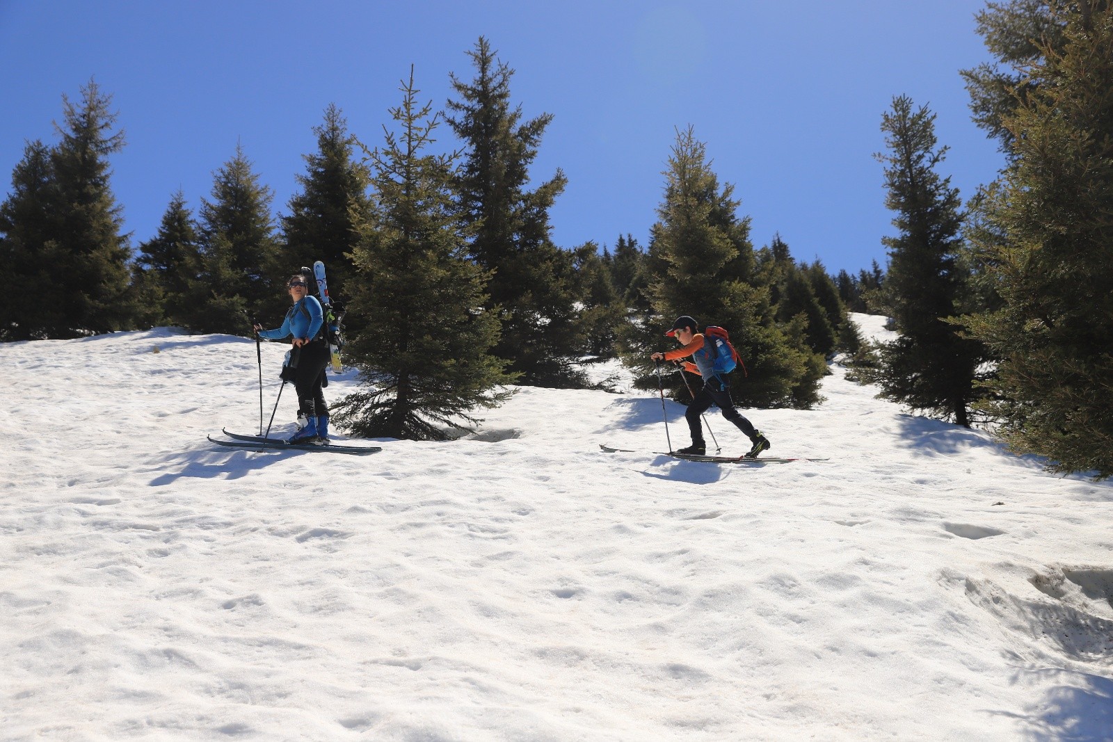 &nbsp;Lucas suit sa maman à la trace