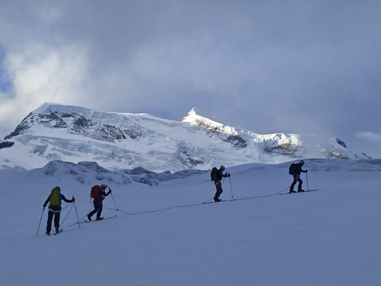 &nbsp;Une des deux cordées de notre groupe