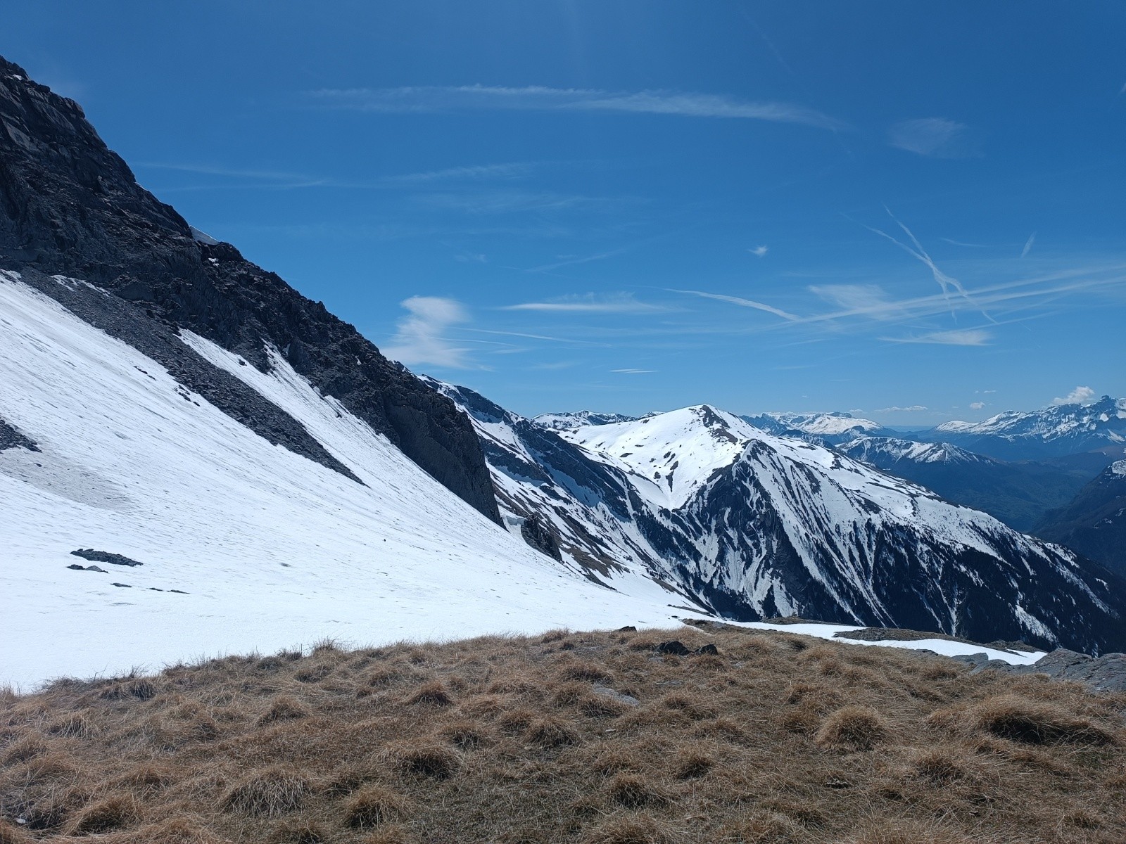 Le mieux est sans doute de contourner le petit renaud par l'ouest après le col sur son arrêt nord ouest