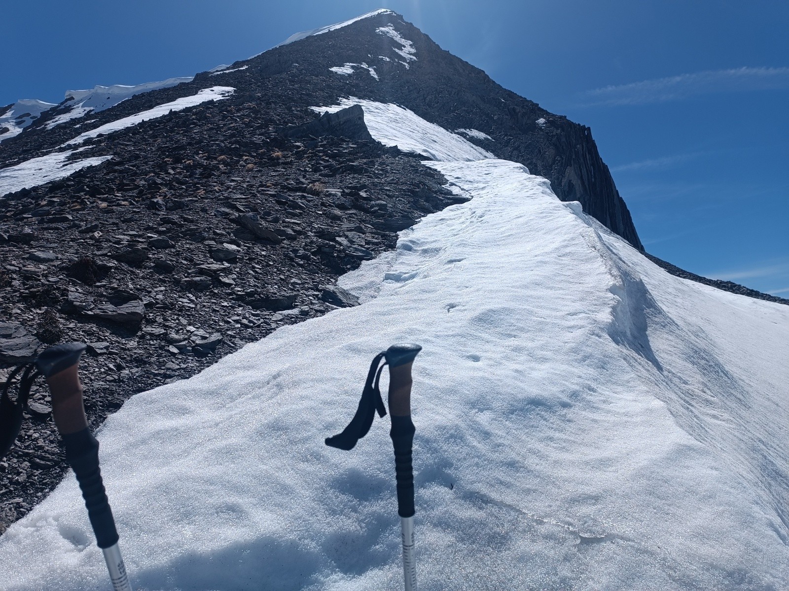 Le pierrier est très désagréable le couloir nord est meilleur