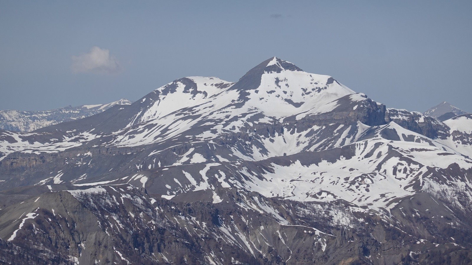 Panorama au téléobjectif sur le Mont Mounier