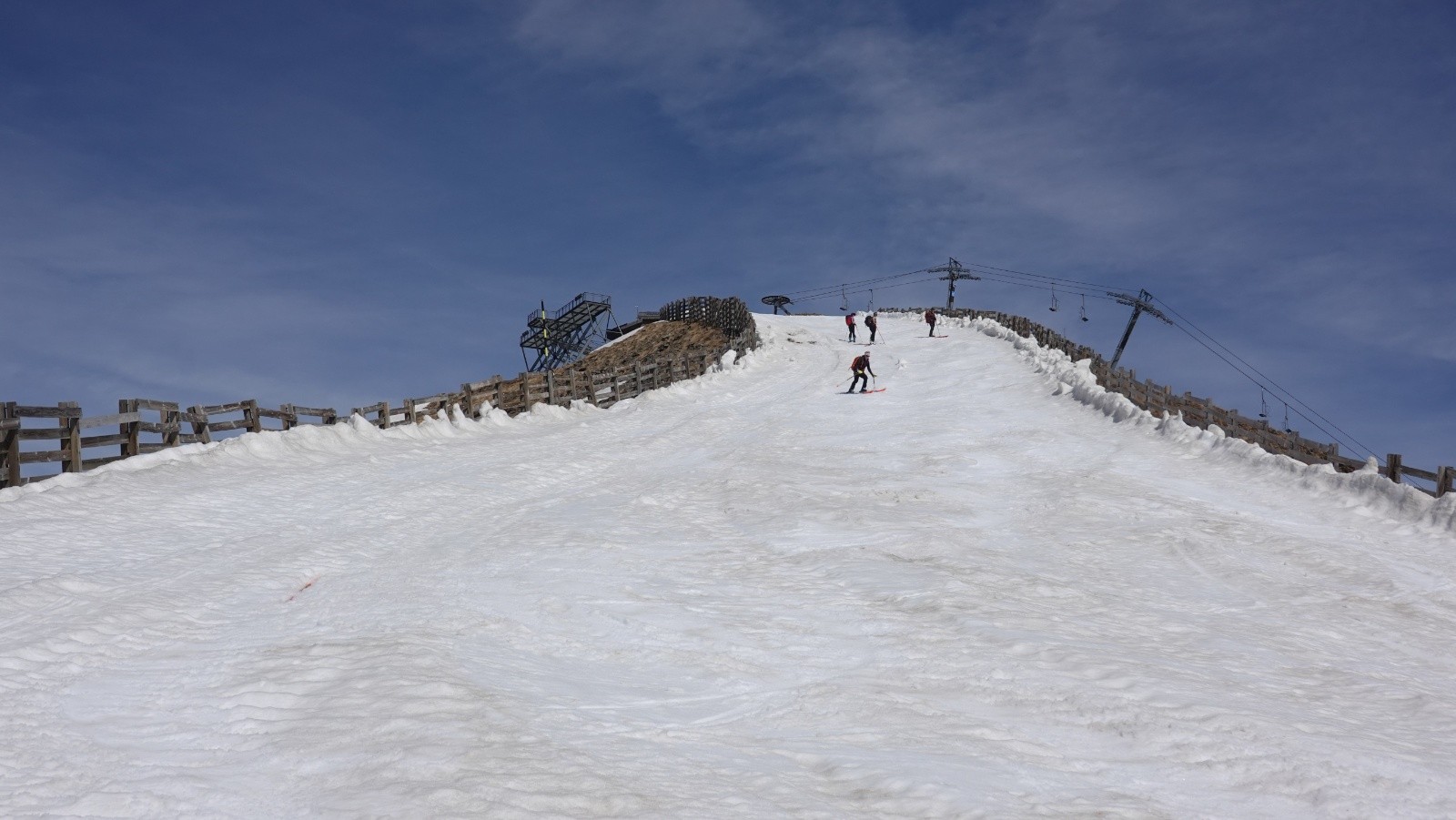 Enneigement correct grâce au damage, la station d'Isola 2000 ayant fermé dimanche dernier