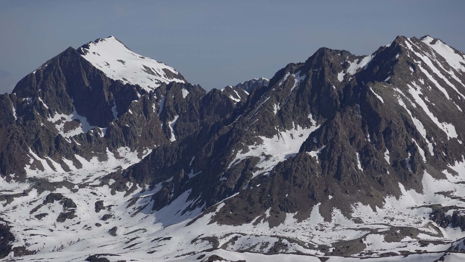 Panorama au téléobjectif sur la Testa di Laghi et le Monte Aver