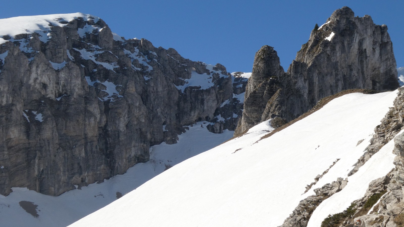 &nbsp;Arrivée sur la Crête de Peyne