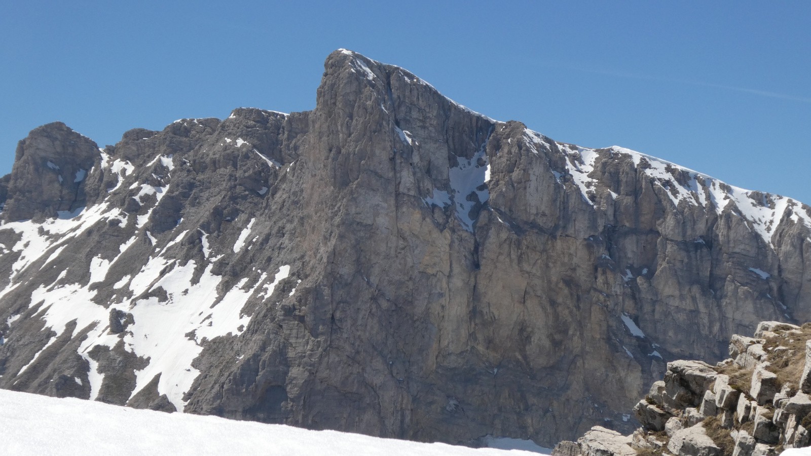 &nbsp;Pic de Bure vu du sommet de la Crête de la Plane