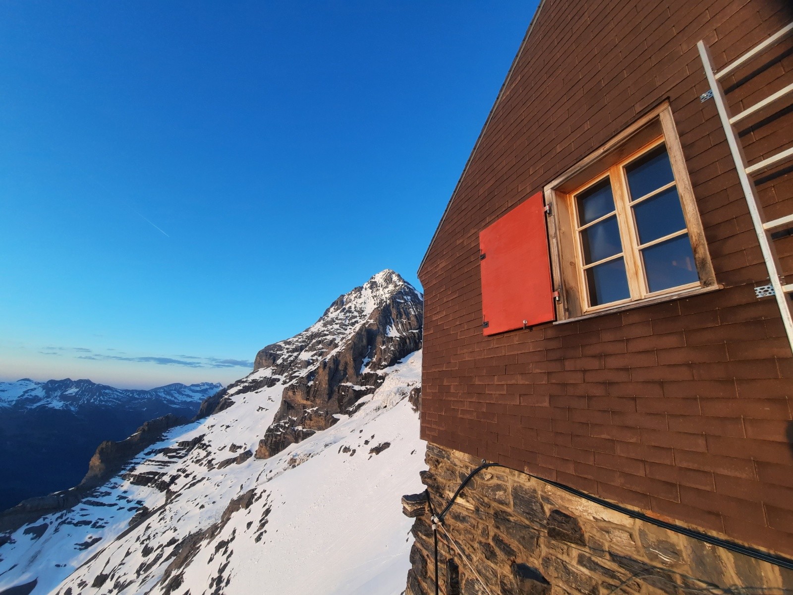 Face w de l'eiger en second plan&nbsp;