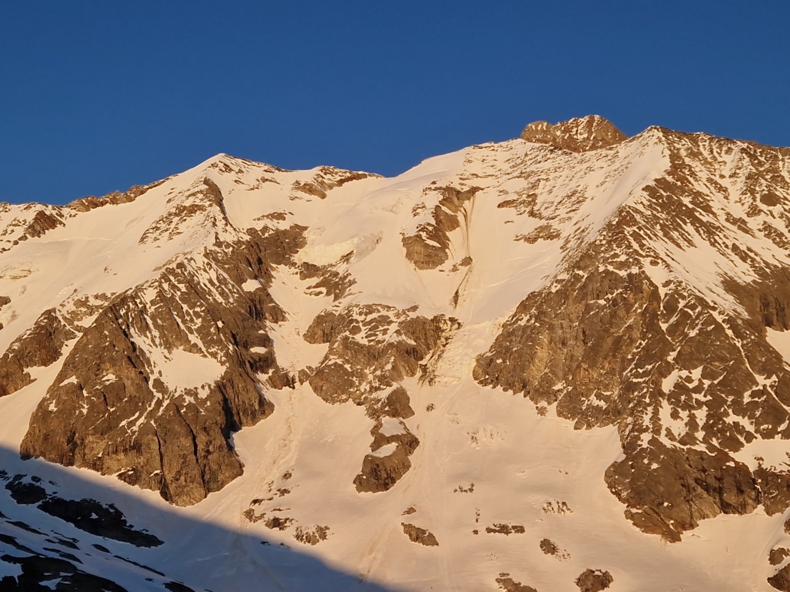 &nbsp;Lée Blanche et Aig. des Glaciers