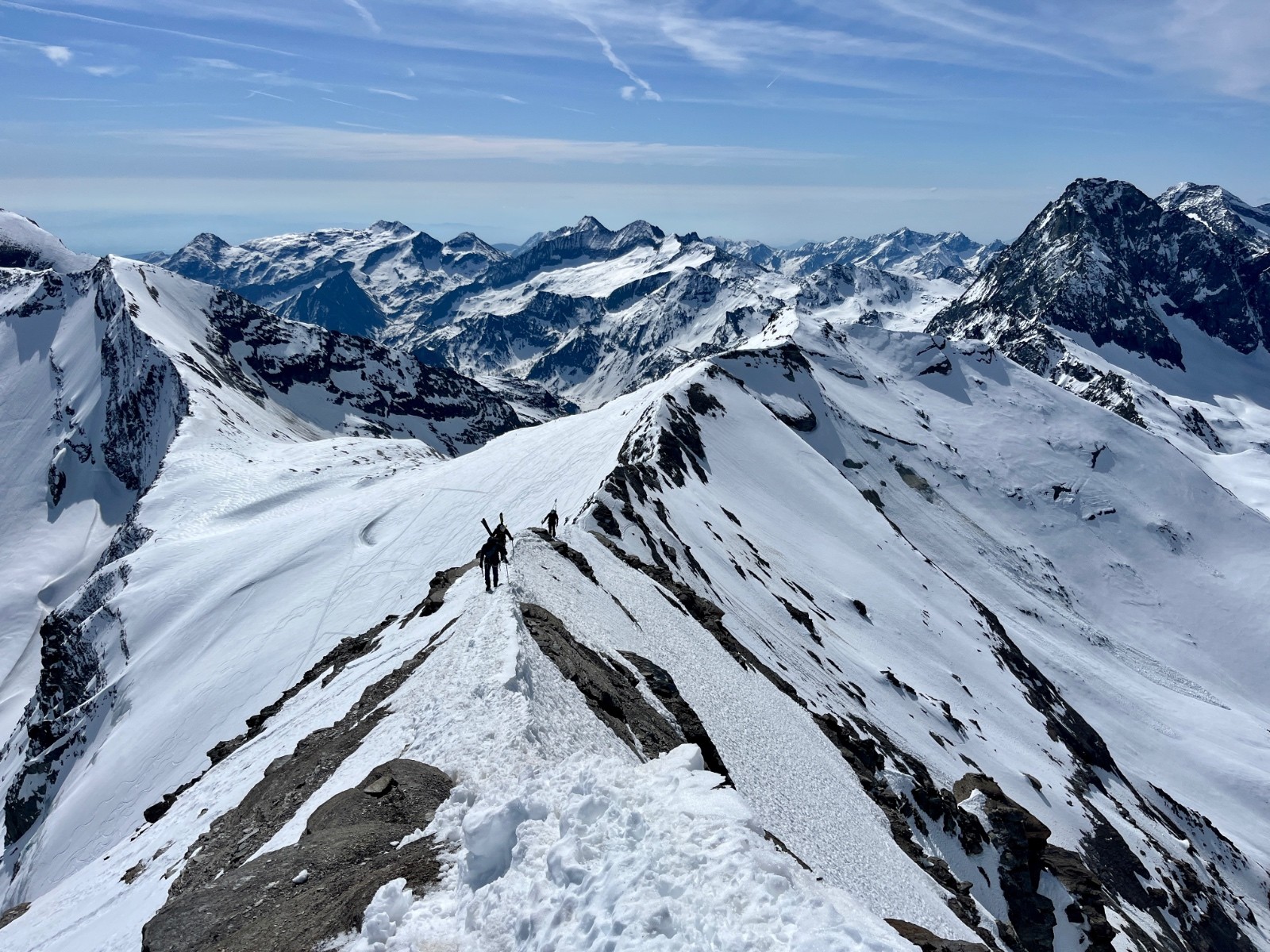 &nbsp;Elle est bien panoramique cette arête