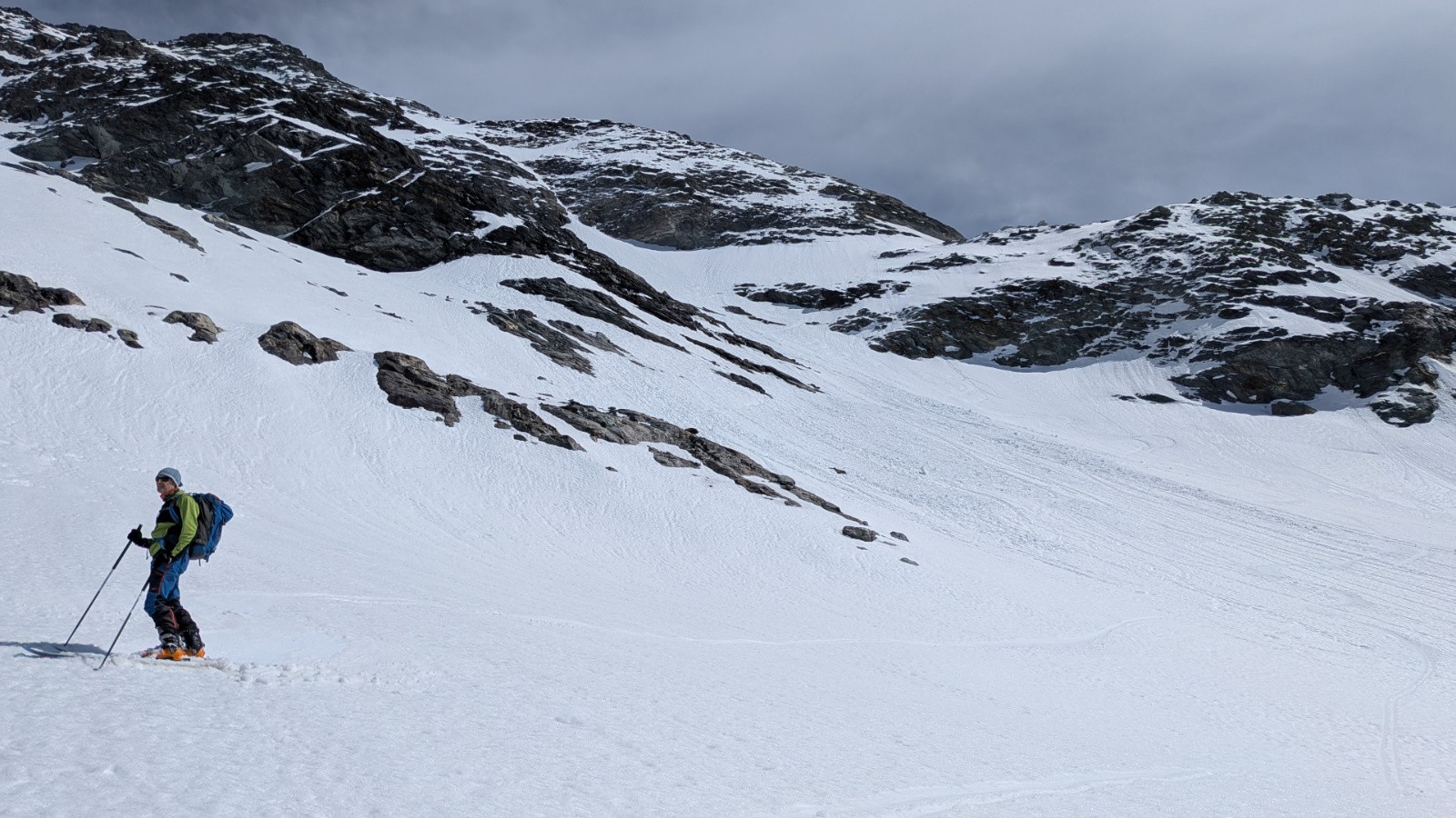 Vue sur le dernier verrou de la descente Ouest de l'Arpont&nbsp;&nbsp;