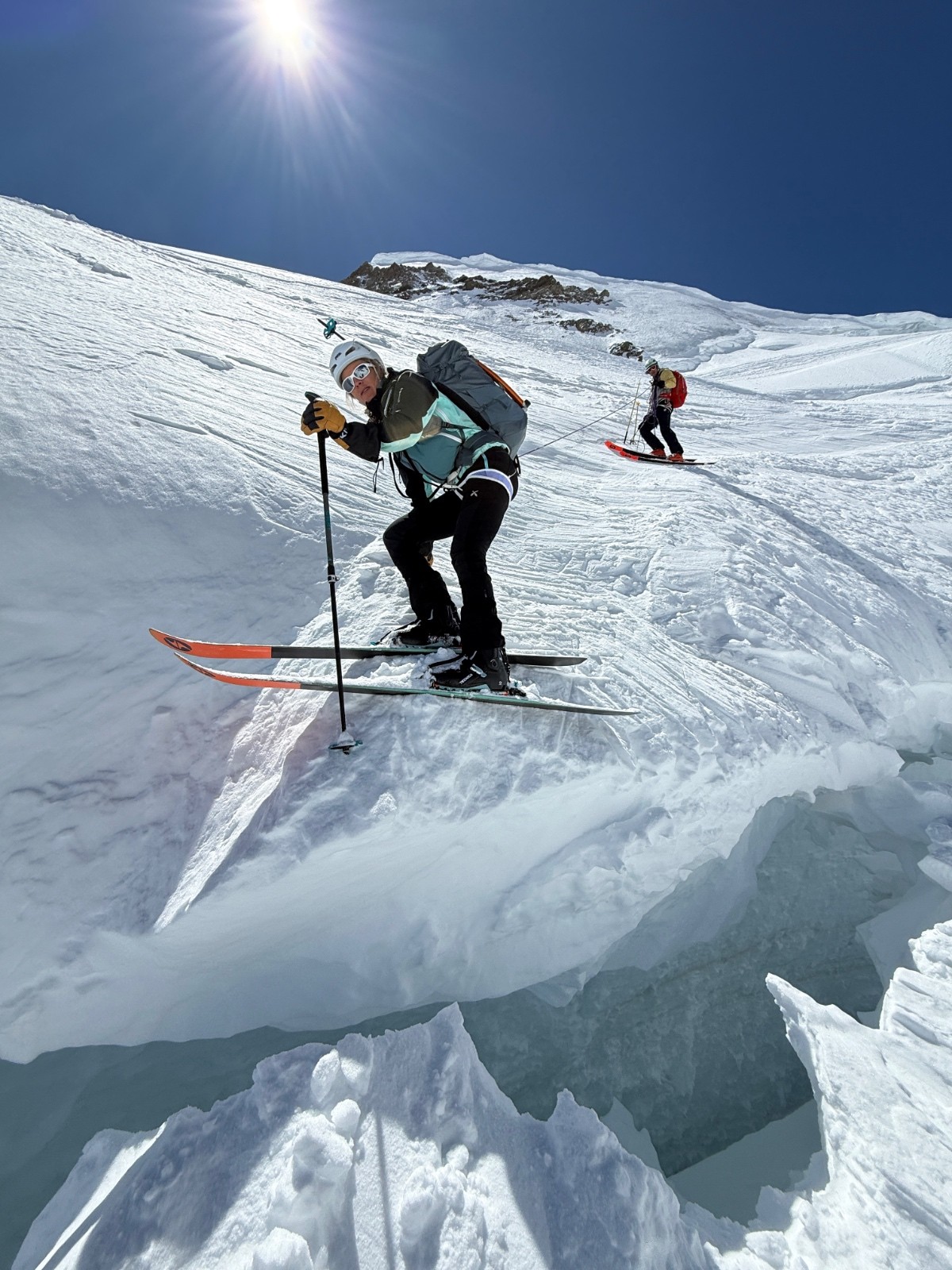 Passage de la crevasse bien ouverte sous la Jungfrau&nbsp;