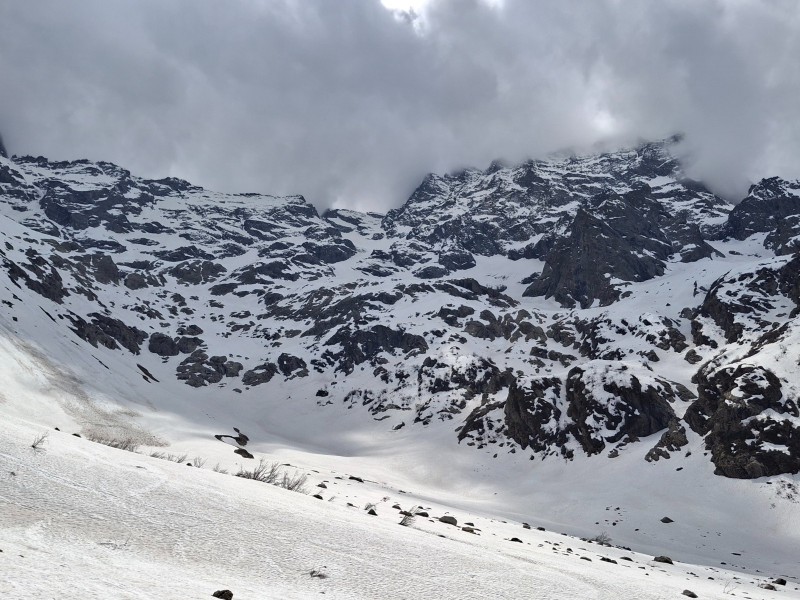 &nbsp;Face pas tellement enneigée