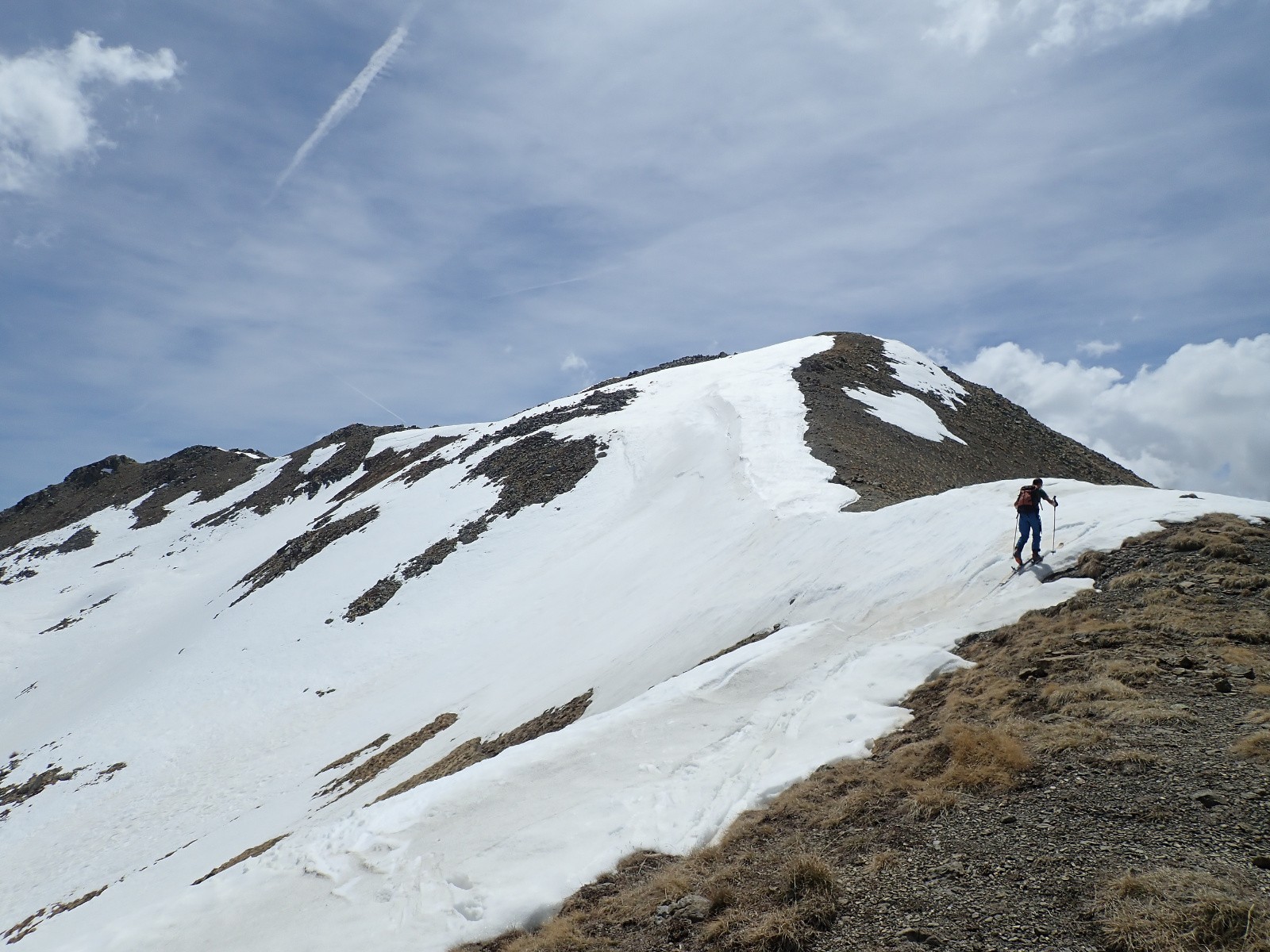 Montée à la crête de Rougne