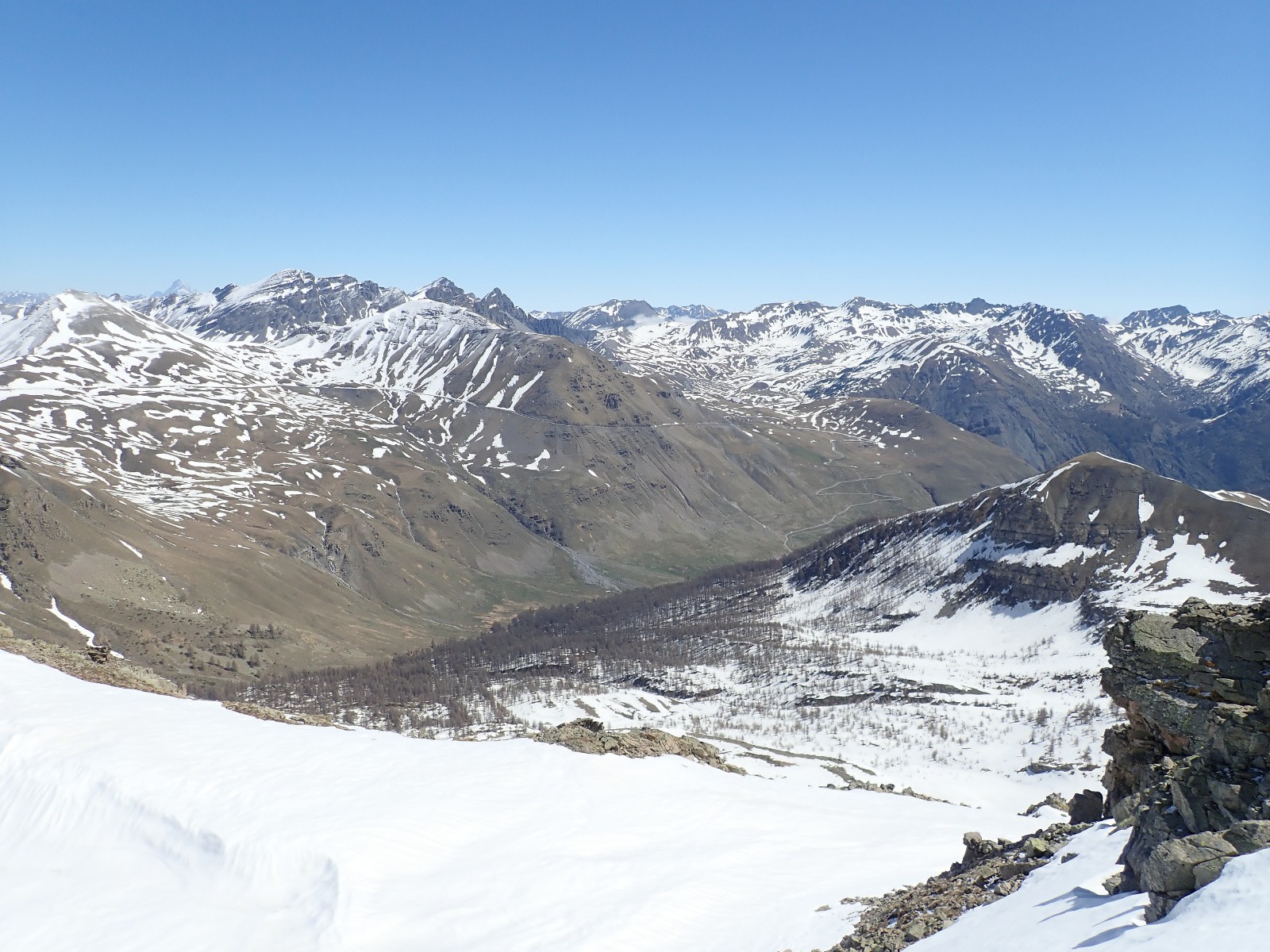 Vue de la pointe de Chaufrède sur le vallon de Chaufrède