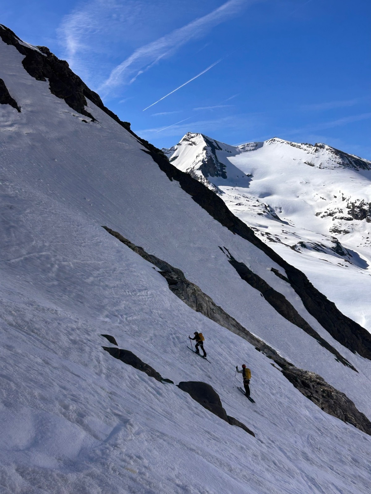 &nbsp;Pentes raides avant de traverser vers le glacier du fond