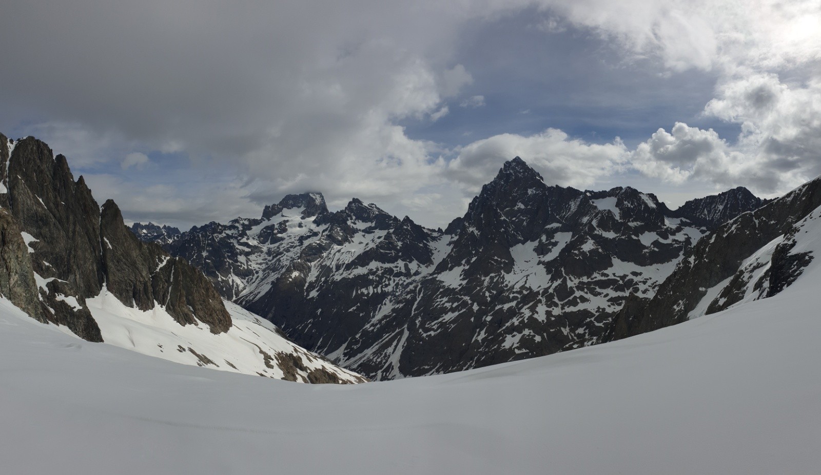 Panorama depuis col de says (meije barre coolidge ailefroide pic sélé)