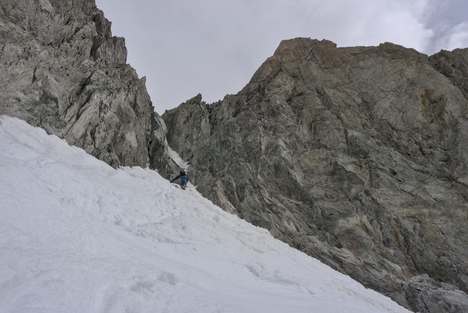 Par le col d'Emile Pic