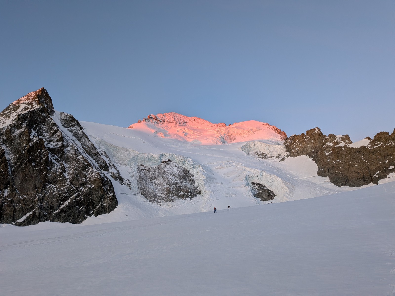 Levé de soleil sur les Ecrins