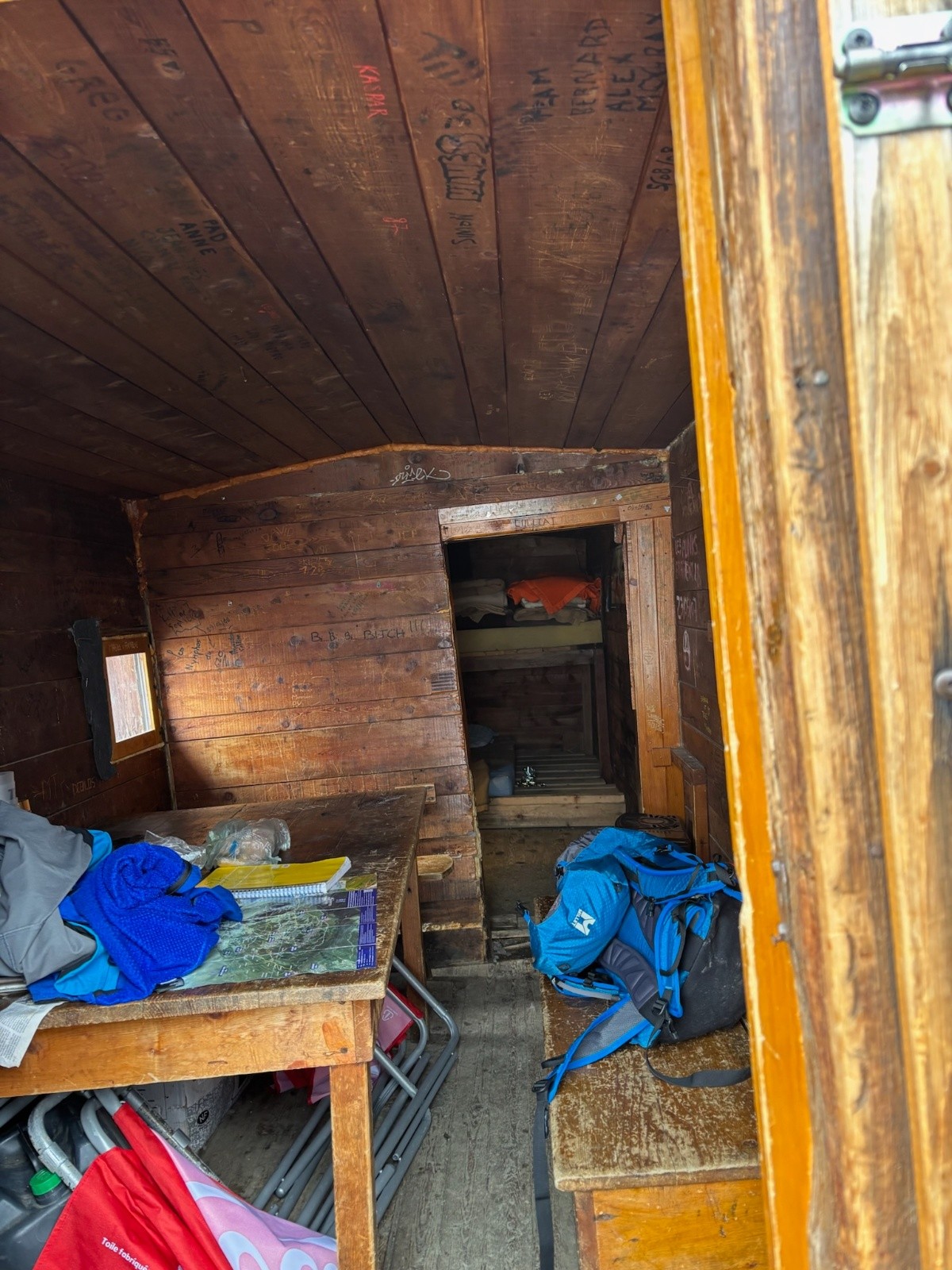 &nbsp;table cabane