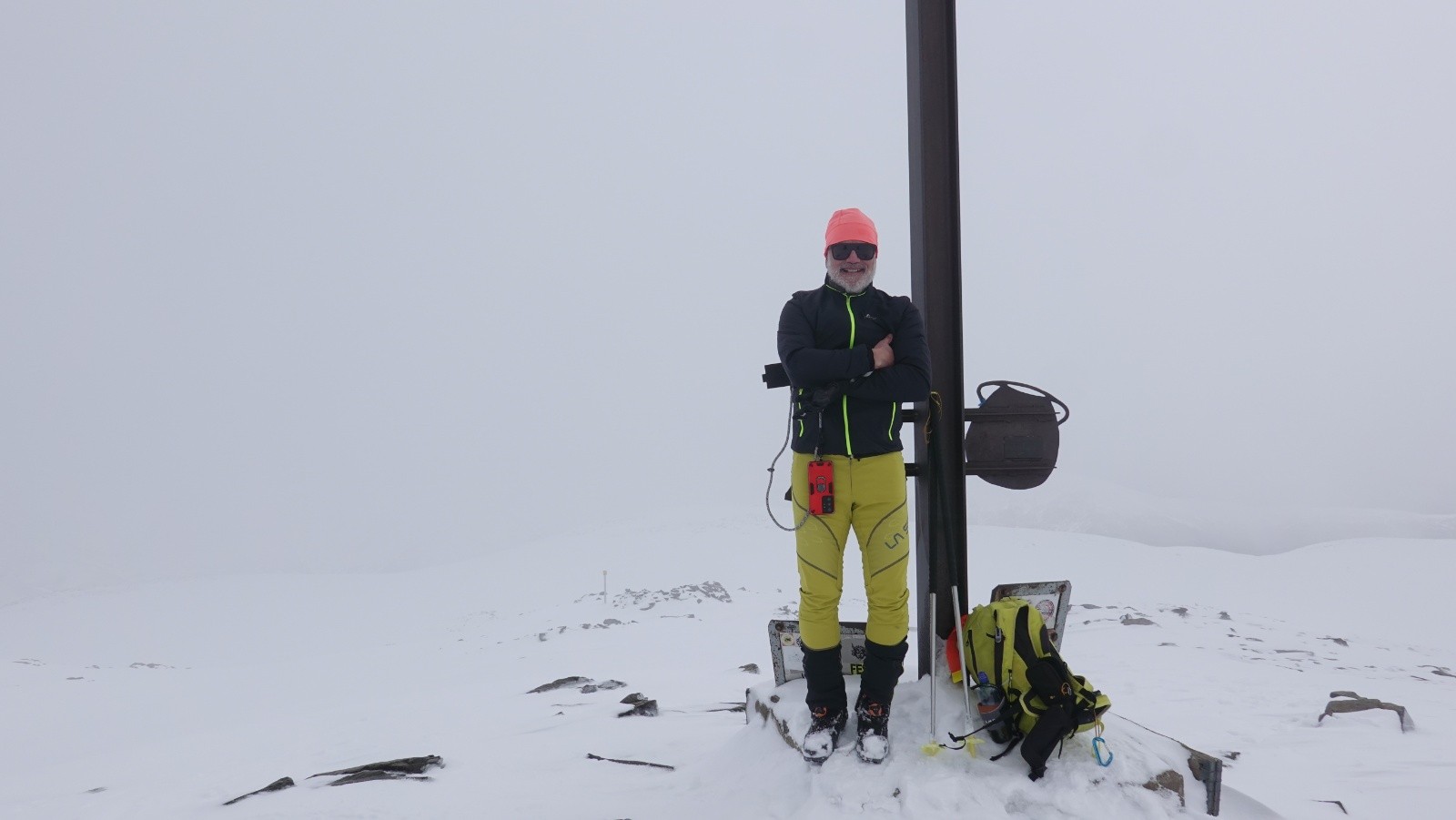 Au sommet dans le brouillard : il fait froid