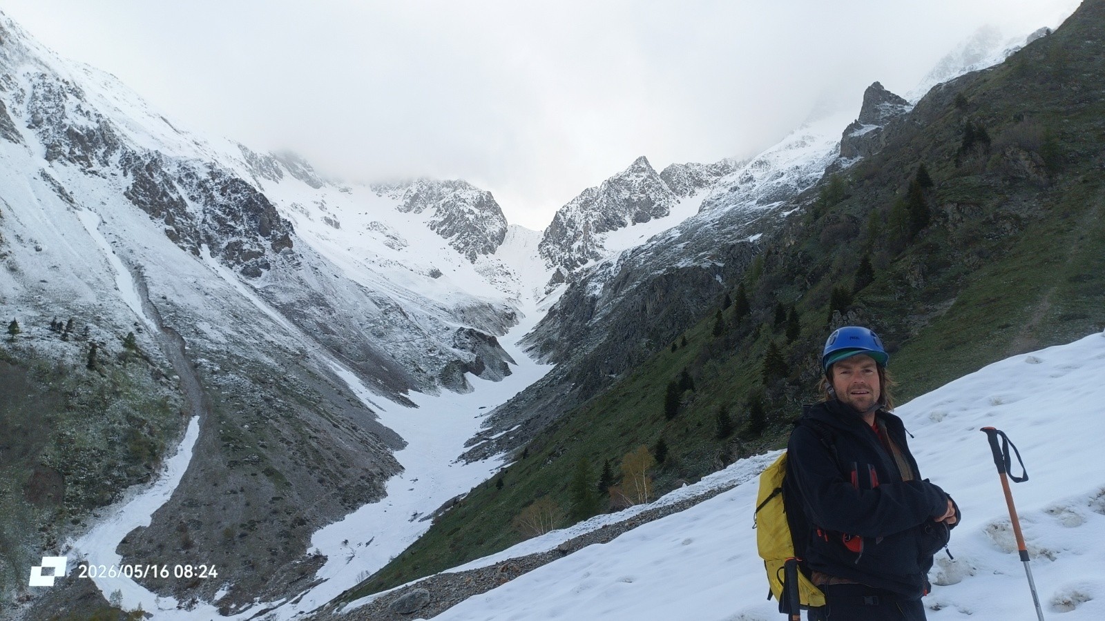 Vers le col de la Muzelle (ça passe ?).&nbsp; 