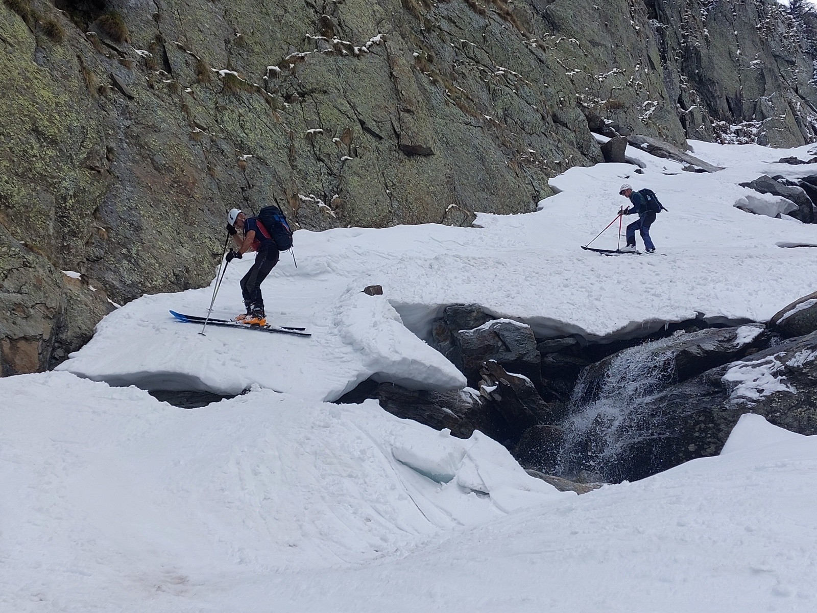 Descente de la gorge en dérapage