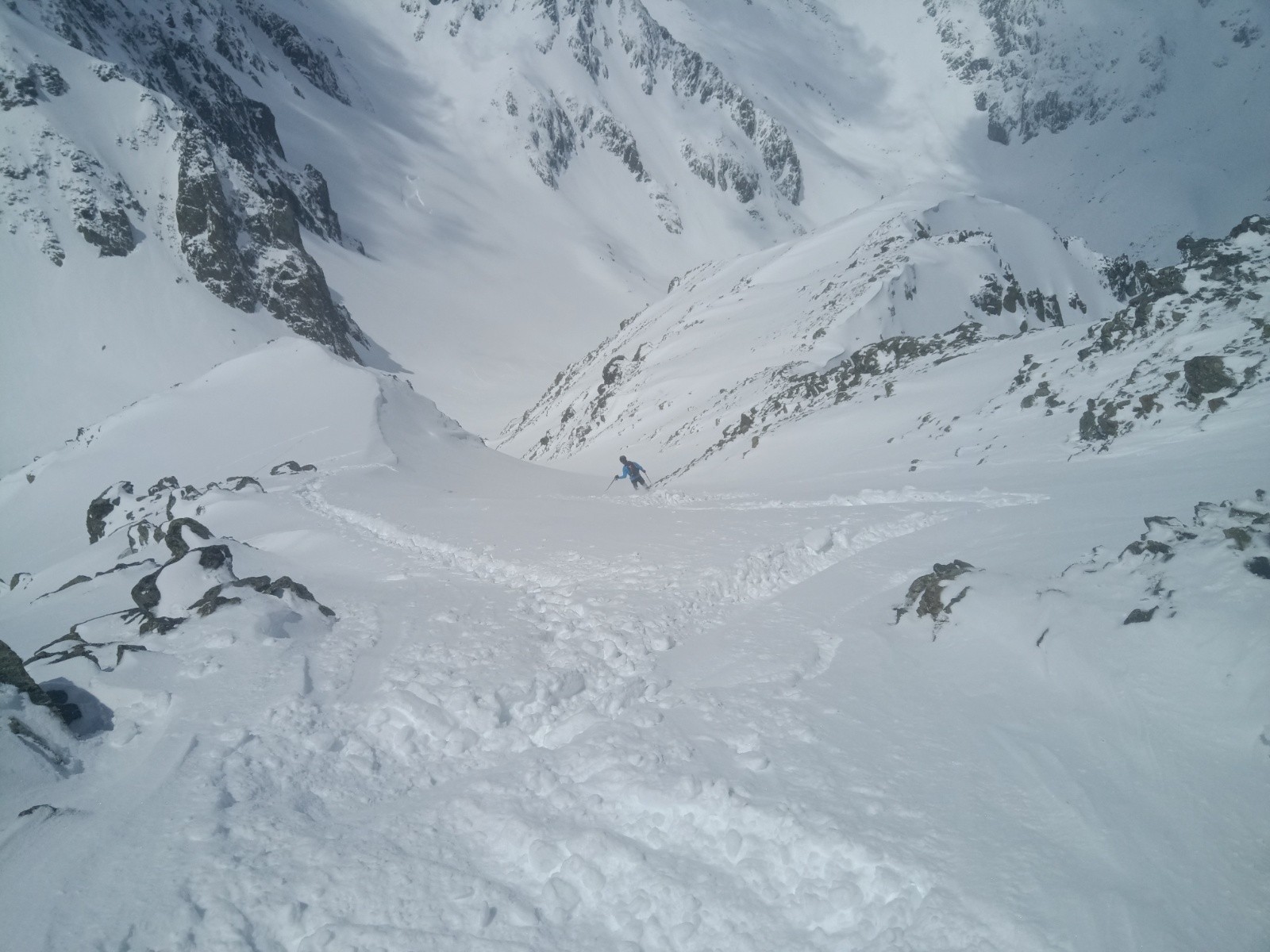 Descente W du Vallorin pt 1593m, top!