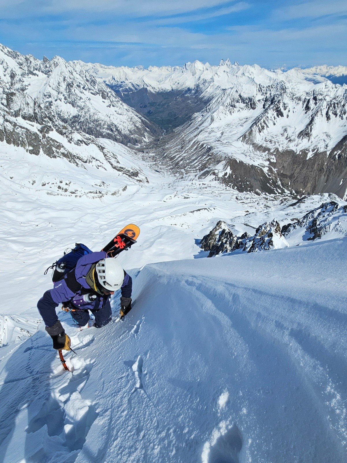 #7 Sur l Sur l'arête sommitale, ça brasse encore et toujours.