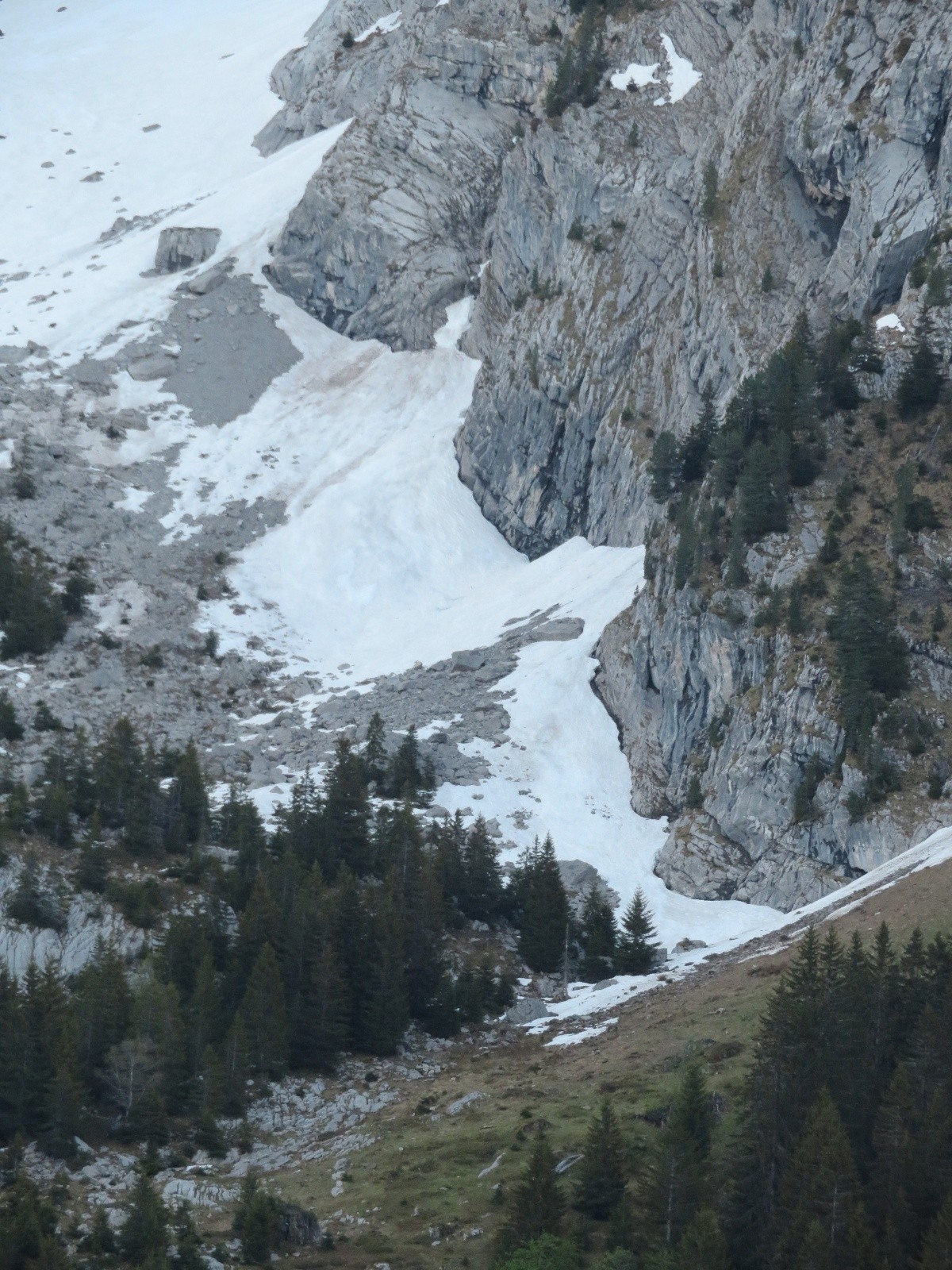 #1 ça ne va pas durer en bas de la rive gauche de Grand Crêt ça ne va pas durer en bas de la rive gauche de Grand Crêt