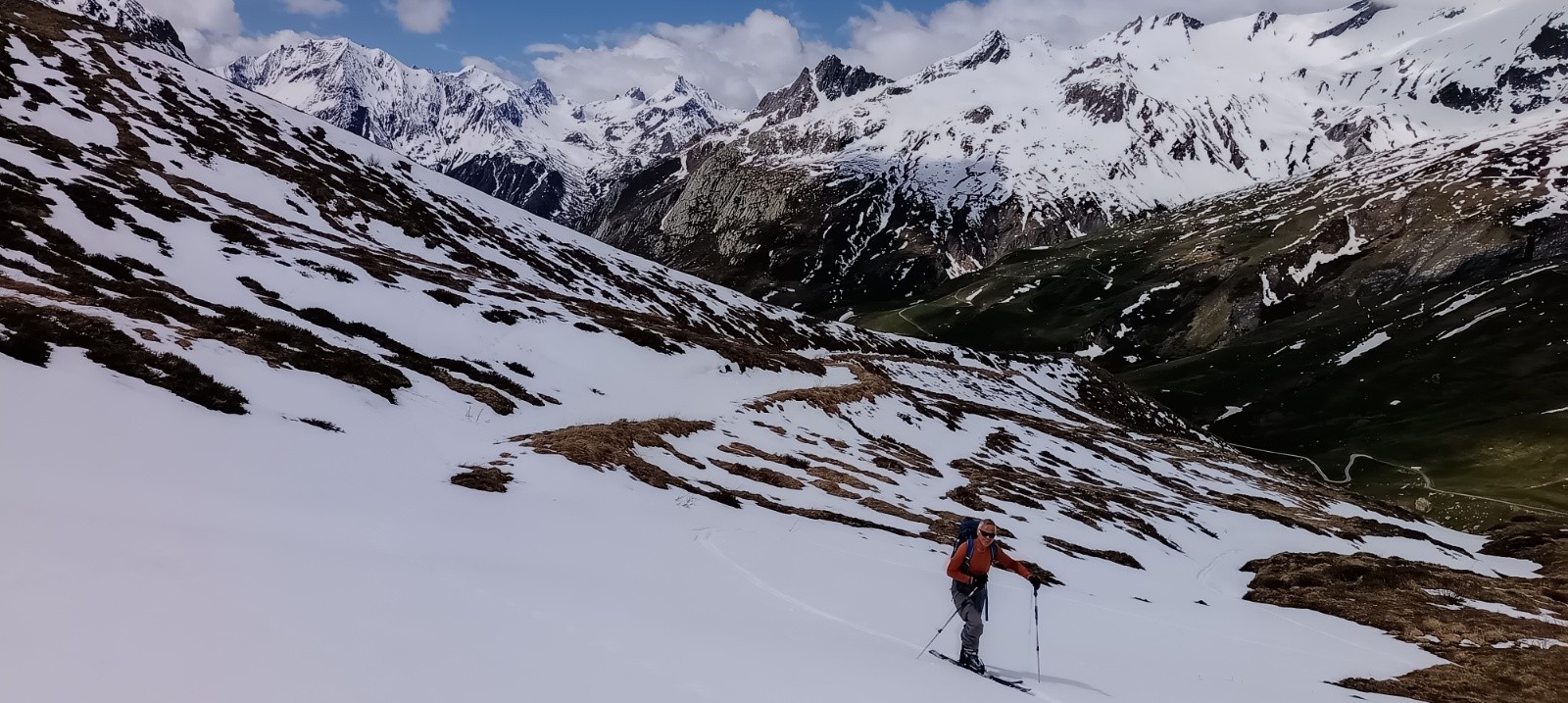 #1 On chausse à 2050m pour une traversée On chausse à 2050m pour une traversée