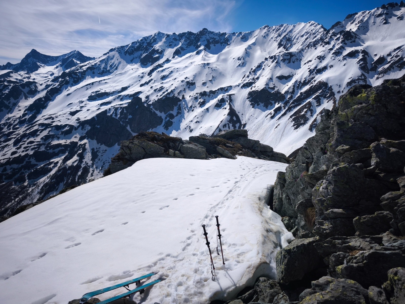 #7 un petit groupe arrivant au col de l un petit groupe arrivant au col de l'évèque
