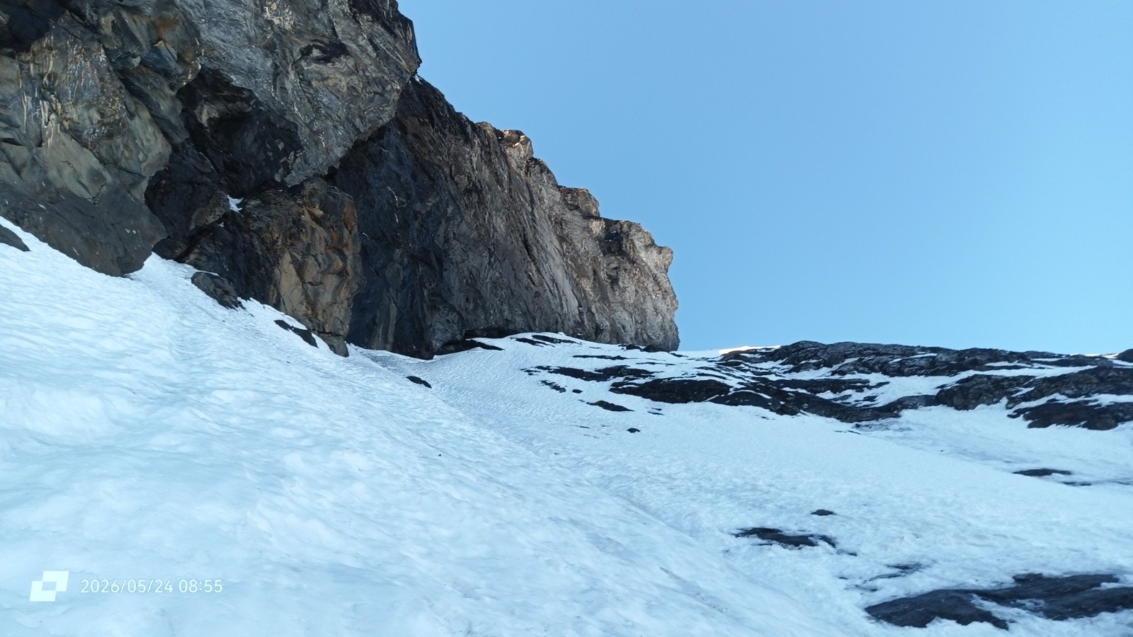 Stop à la niche en haut à gauche&nbsp;&nbsp;