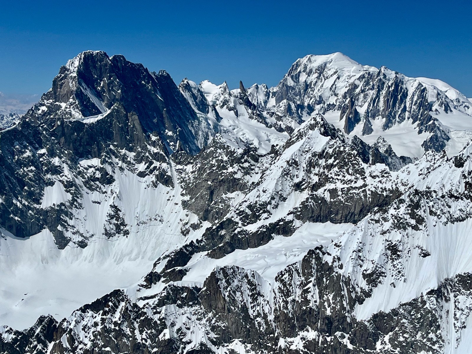 #10 Grandes Jorasses et Mont-Blanc Grandes Jorasses et Mont-Blanc