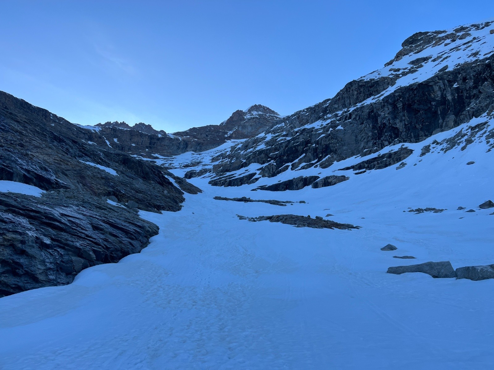 Montée dans la combe glacée