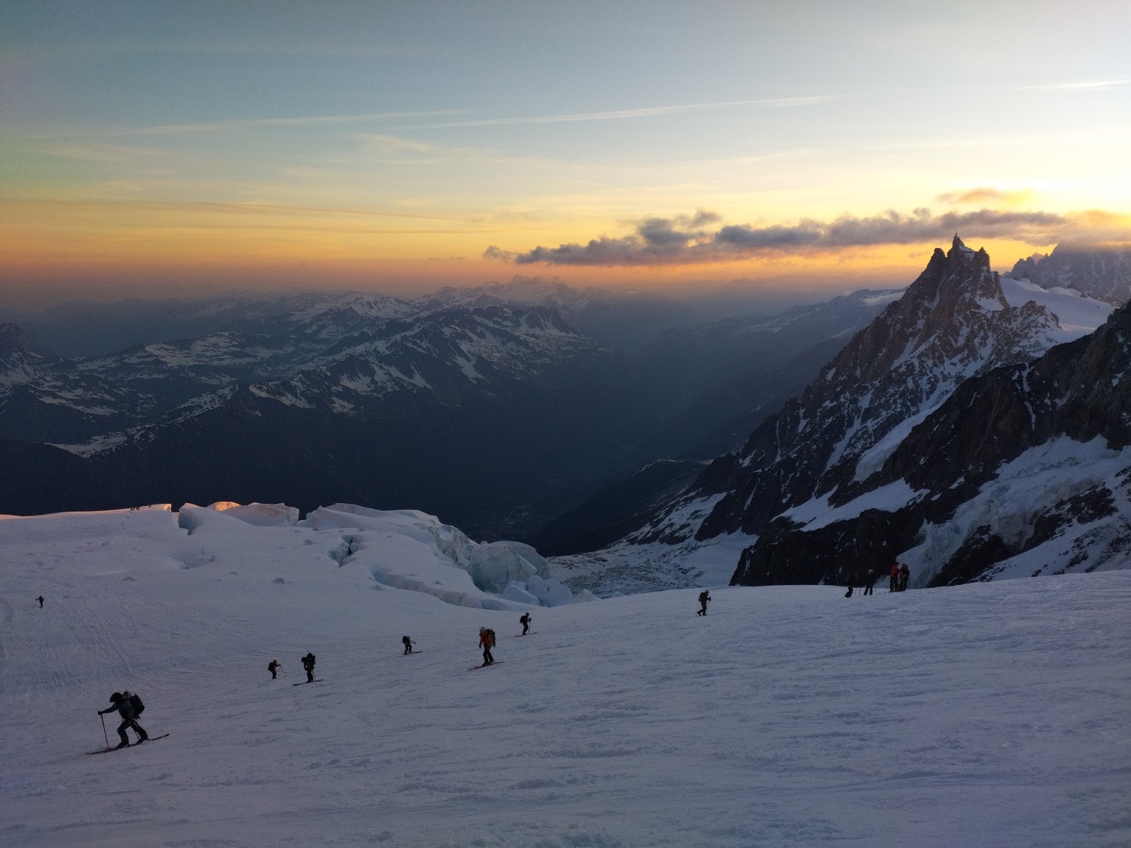 #4 Levé du jour sur l Levé du jour sur l'aiguille du Midi
