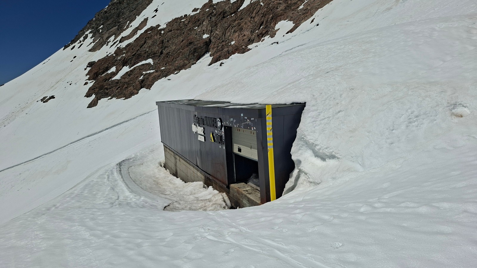 Entrée est du tunnel
