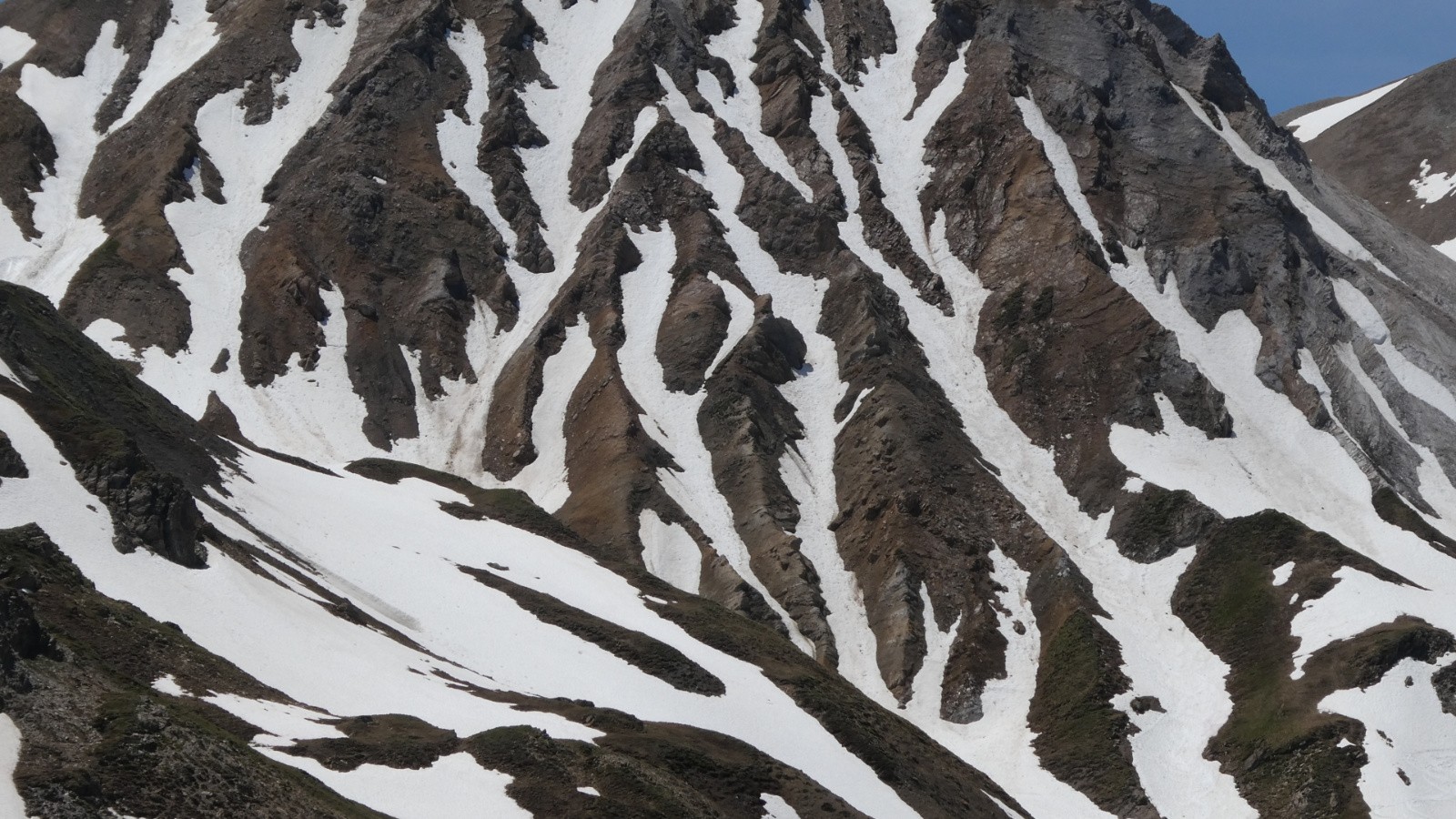 j2 - un ptit air d’Islande