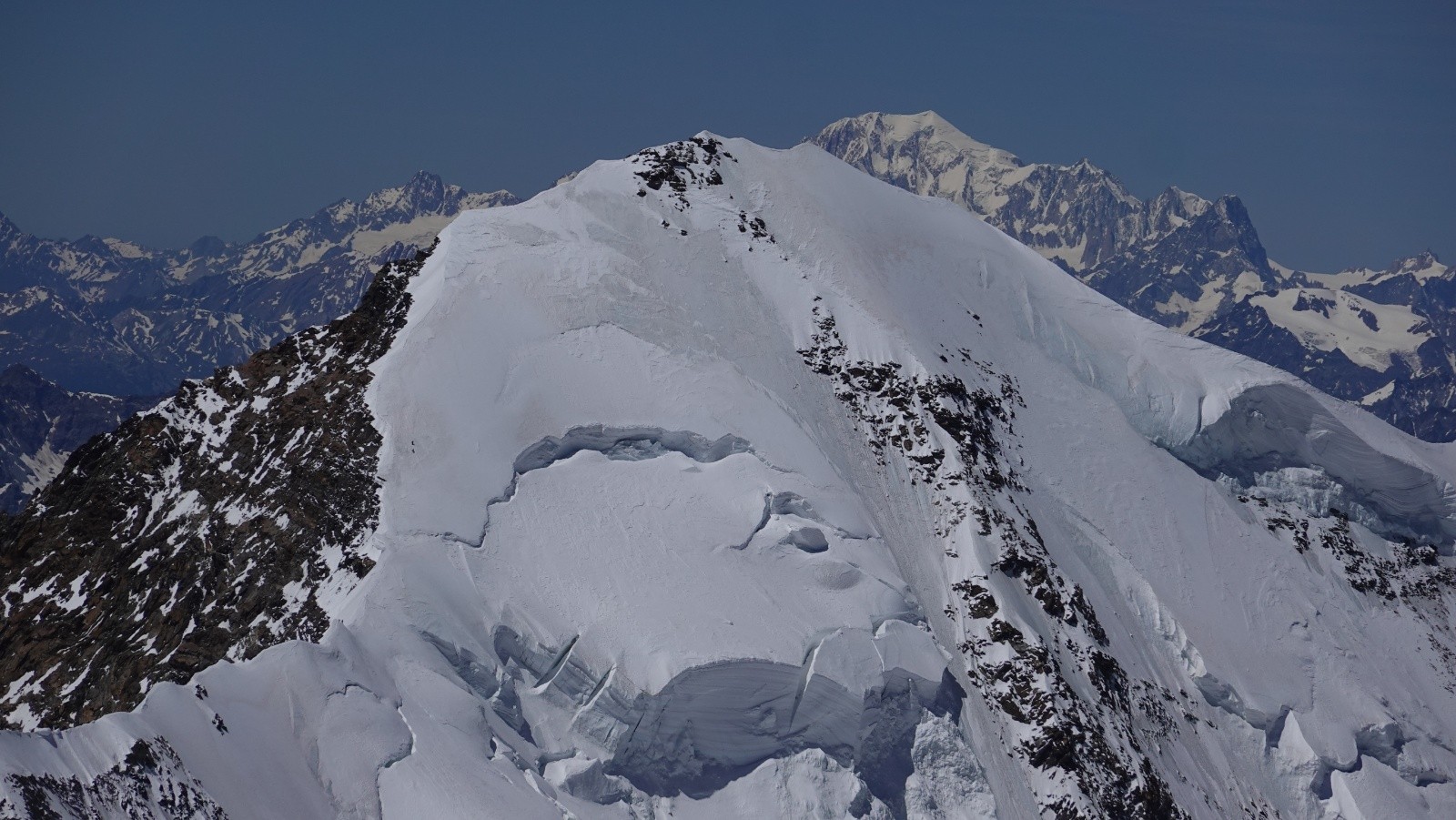 #32 Panorama au téléobjectif sur le Lyskamm et le Mont-Blanc Panorama au téléobjectif sur le Lyskamm et le Mont-Blanc