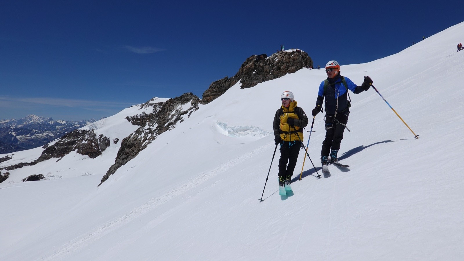 #43 Jean et Jean-Pierre sur fond de Balmenhorn Jean et Jean-Pierre sur fond de Balmenhorn