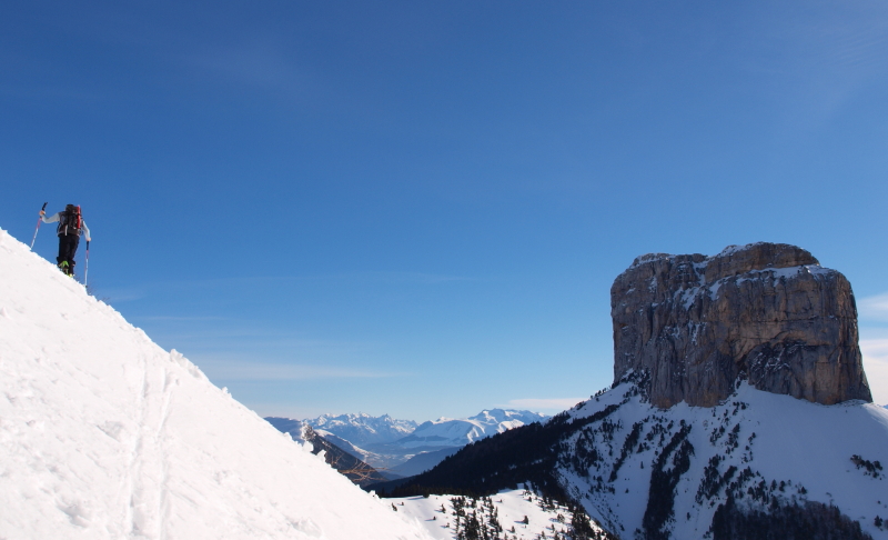 Mt Aiguille : Toz sous l'oeil du maitre des lieux