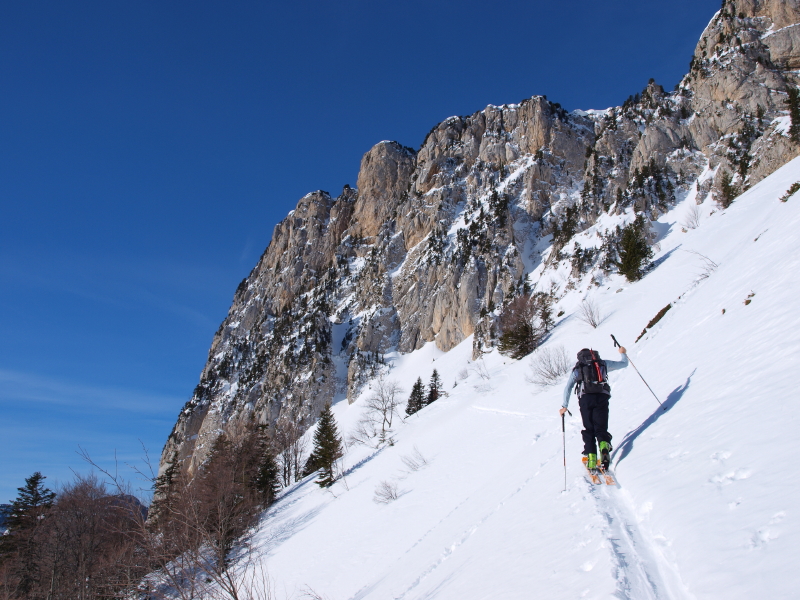 Montée au pied du couloir : bien sympa le paysage du coin !