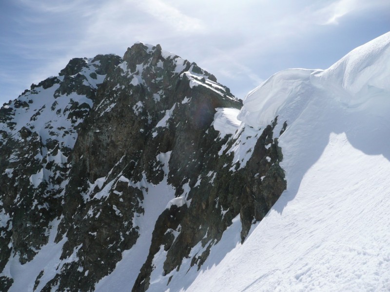Col de Roche Noire : La corniche doit faire à peu près 2 mètres de haut