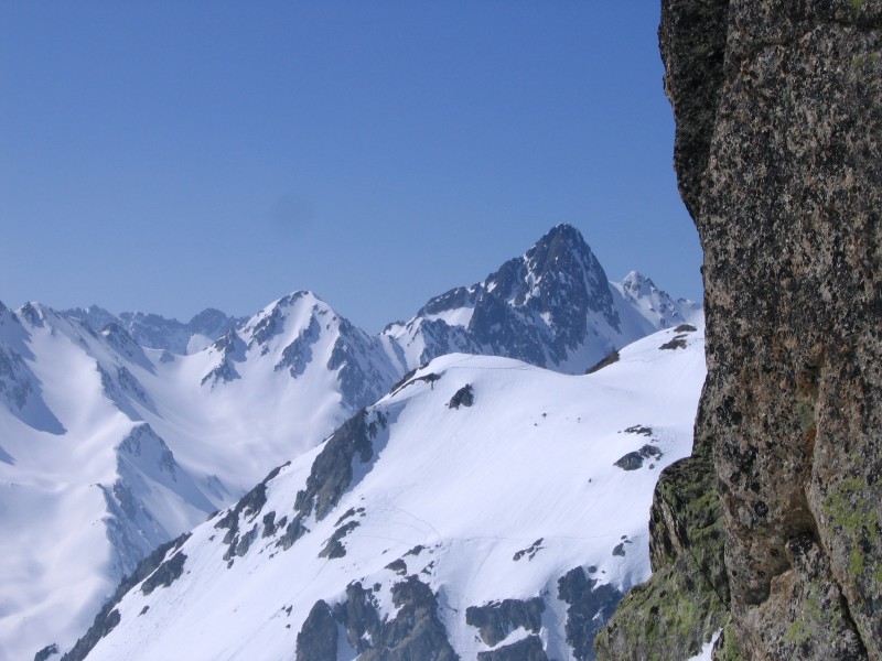 Sommet belledonnien : Pic Nord du Merlet et col de la Lavoire