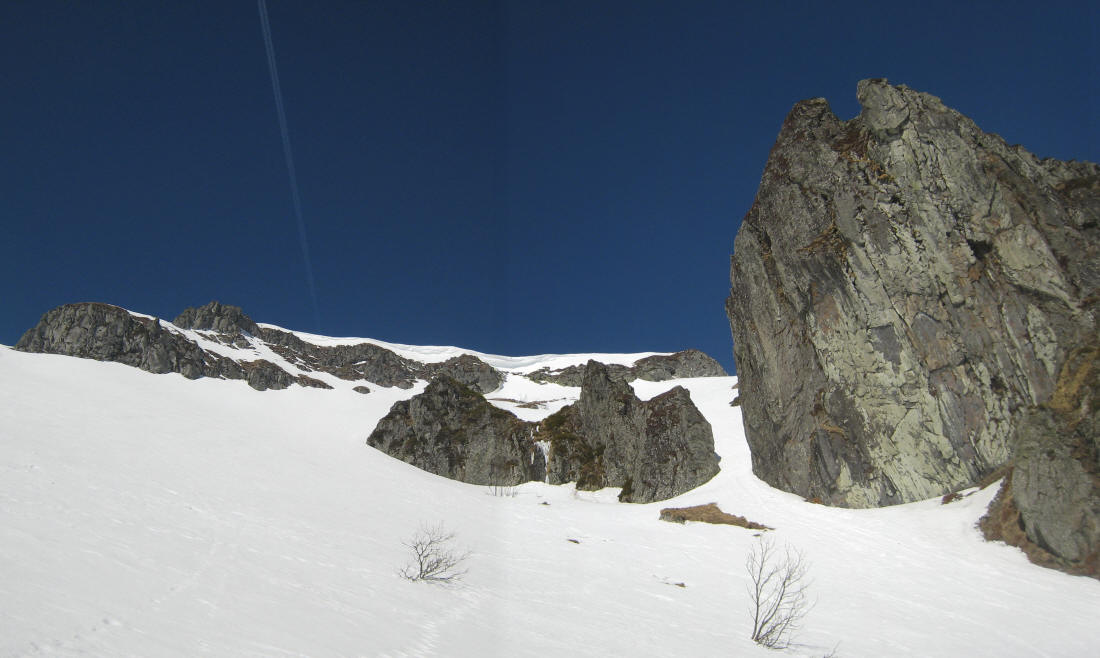 Dent du Loup : en remontant la combe